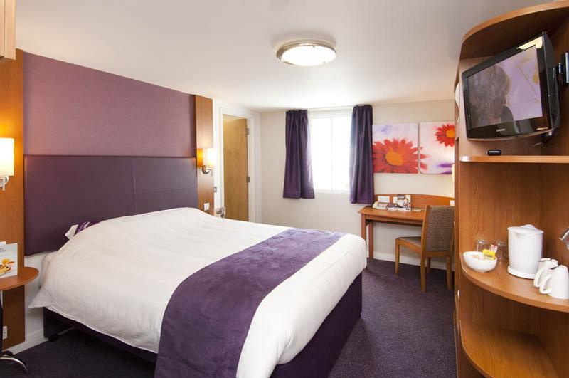 Premier Inn Lichfield North East Luaran gambar